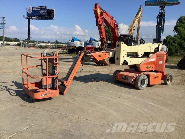 JLG E400AJPN Gelenkteleskoparbeitsbühnen