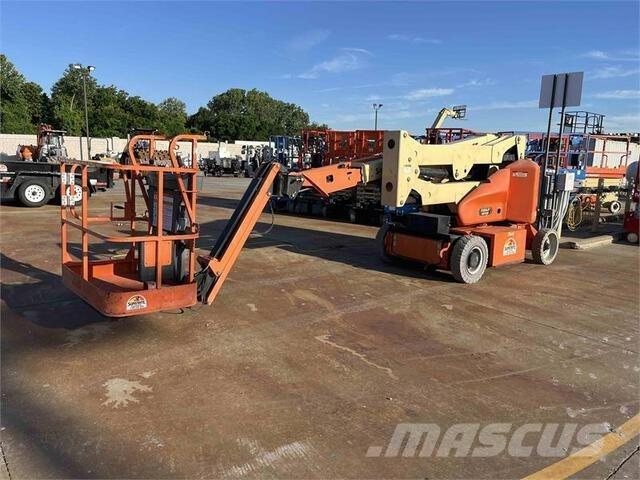 JLG E400AJPN Gelenkteleskoparbeitsbühnen