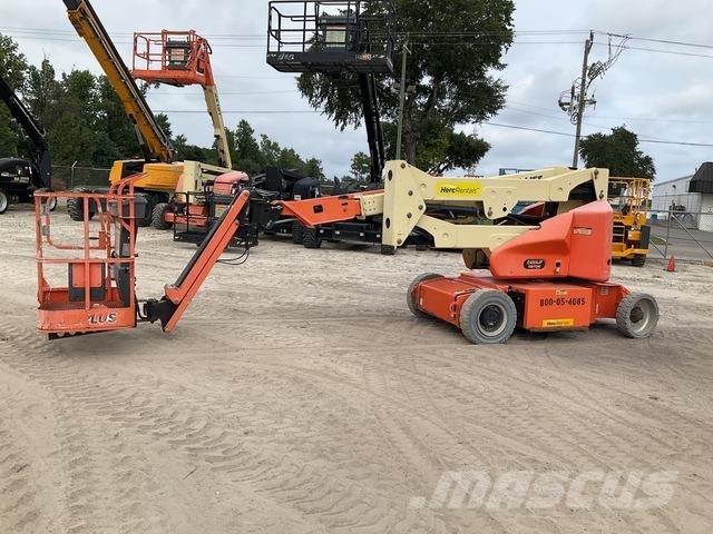 JLG E400AJPN Gelenkteleskoparbeitsbühnen