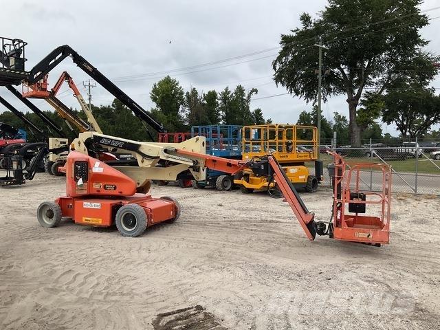 JLG E400AJPN Gelenkteleskoparbeitsbühnen