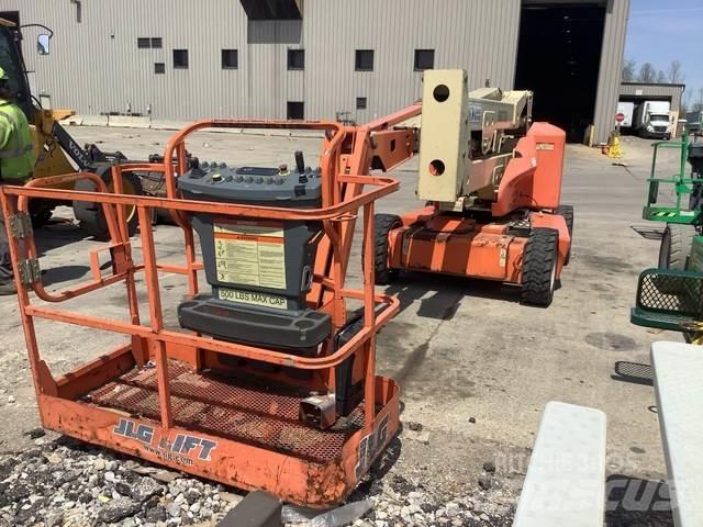 JLG E450AJ Gelenkteleskoparbeitsbühnen
