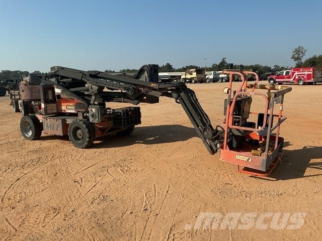 JLG E450AJ Gelenkteleskoparbeitsbühnen