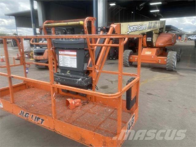 JLG M600J Gelenkteleskoparbeitsbühnen