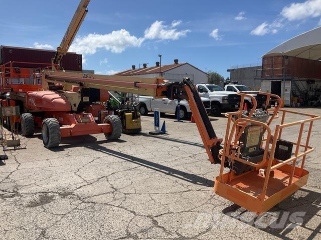 JLG M600JP Teleskopbühnen