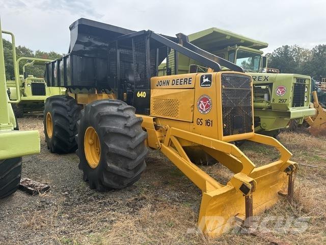 John Deere 640 Stammholzschlepper