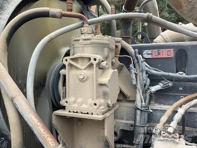 Kenworth C500 Fahrzeug mit mobiler Bohranlage