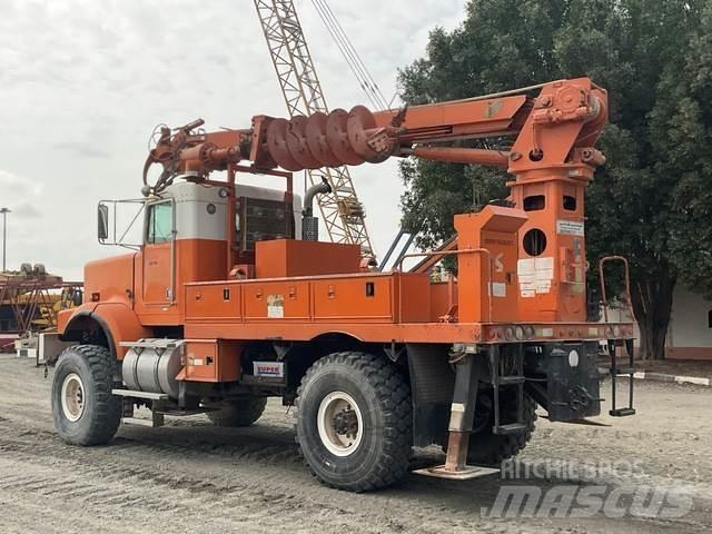 Kenworth C500 Fahrzeug mit mobiler Bohranlage