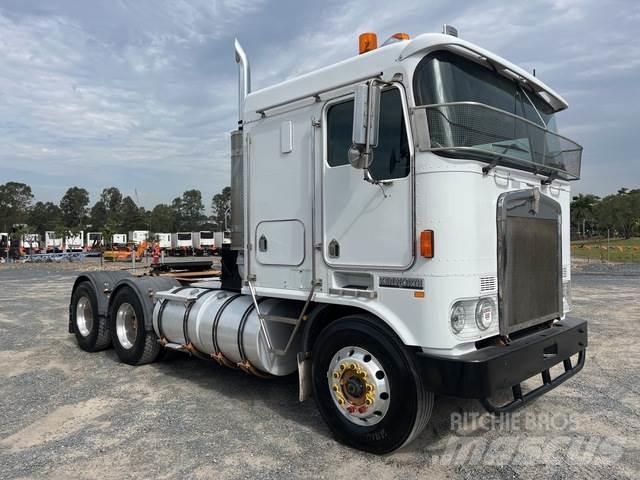 Kenworth K104 Sattelzugmaschinen