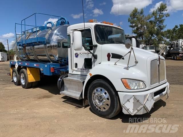 Kenworth T370 Saug- und Druckwagen
