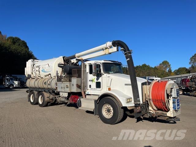 Kenworth T800 Saug- und Druckwagen