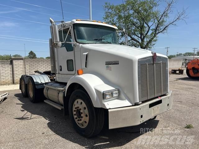 Kenworth T800B Sattelzugmaschinen