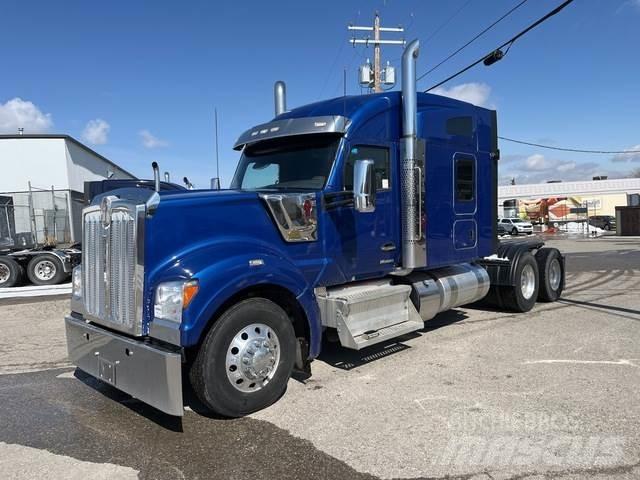 Kenworth W990 Sattelzugmaschinen
