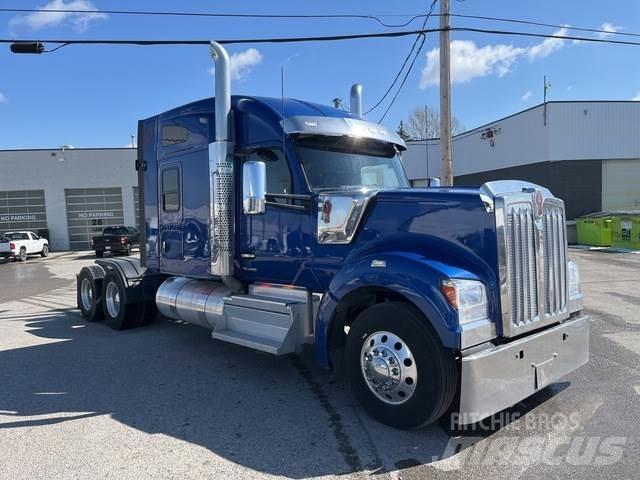 Kenworth W990 Sattelzugmaschinen