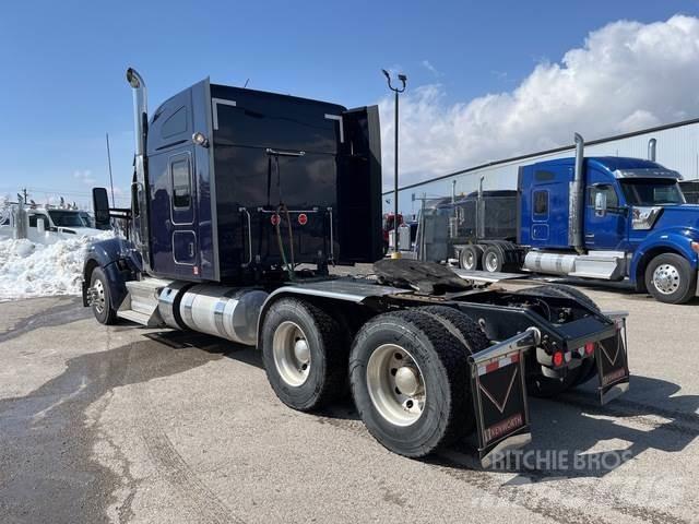 Kenworth W990 Sattelzugmaschinen