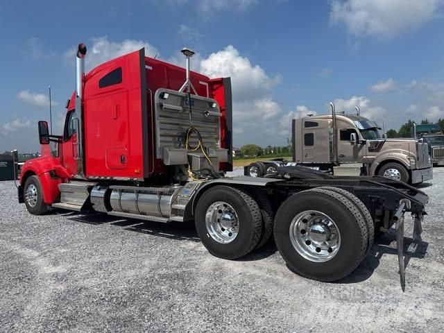 Kenworth W990 Sattelzugmaschinen