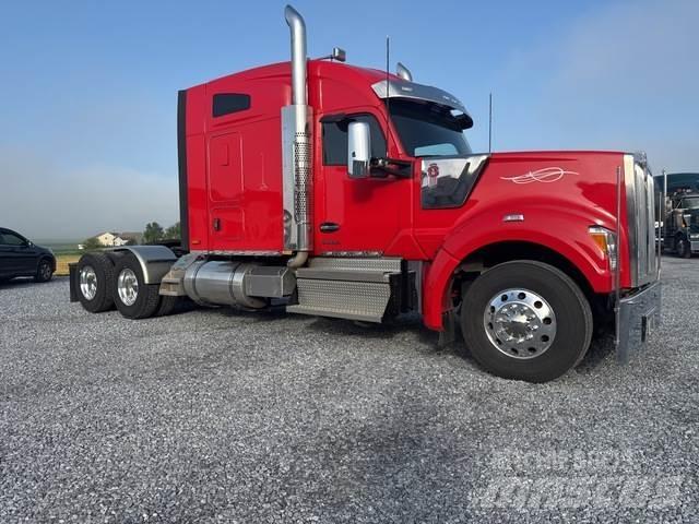 Kenworth W990 Sattelzugmaschinen