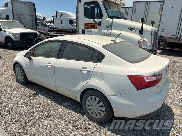 Kia Rio PKWs