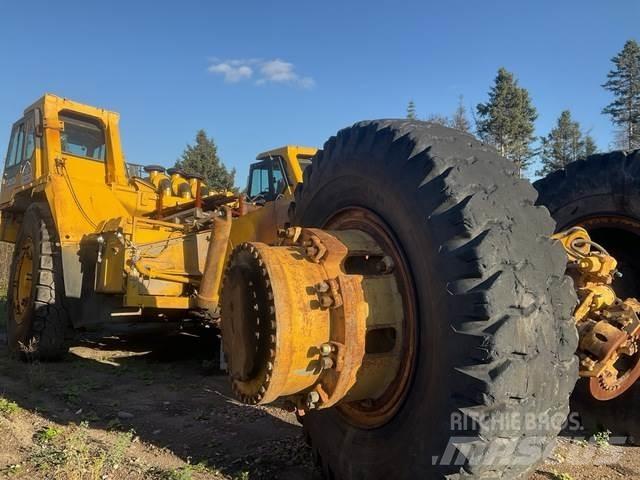 Komatsu 330M Dumper - Knickgelenk