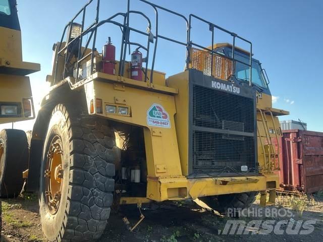 Komatsu 330M Dumper - Knickgelenk
