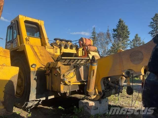 Komatsu 330M Dumper - Knickgelenk