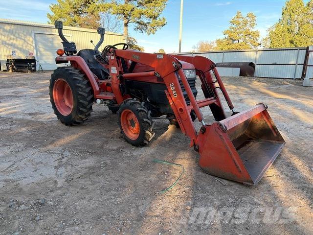 Kubota L2800D Traktoren
