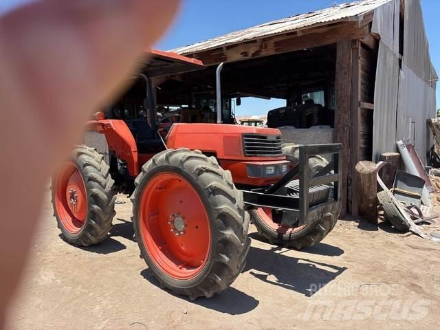 Kubota M9000 Traktoren