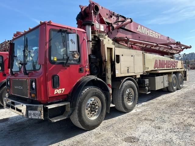 Mack  Betonpumpen