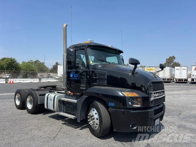 Mack AN64T Sattelzugmaschinen