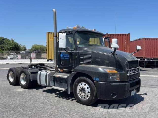 Mack AN64T Sattelzugmaschinen