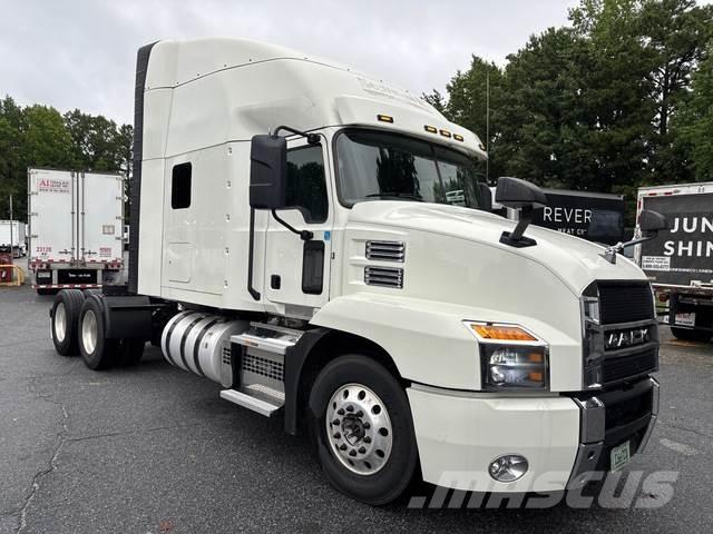 Mack AN64T Sattelzugmaschinen