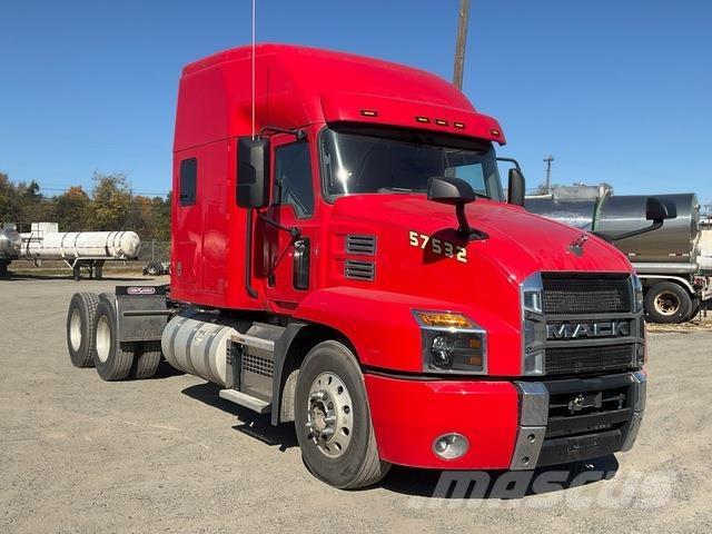 Mack AN64T Sattelzugmaschinen