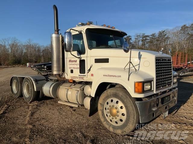 Mack CHU613 Sattelzugmaschinen