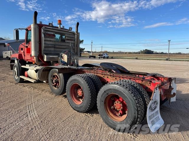 Mack CL733 Sattelzugmaschinen