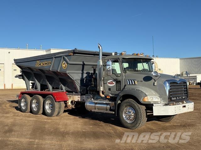 Mack CT713 Betonsteinmaschinen