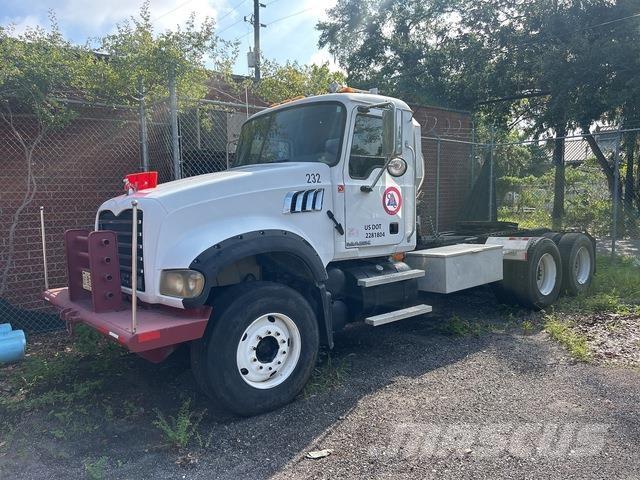 Mack CTP713 Sattelzugmaschinen