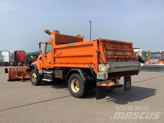 Mack CV700 Schneeschilde und -pflüge