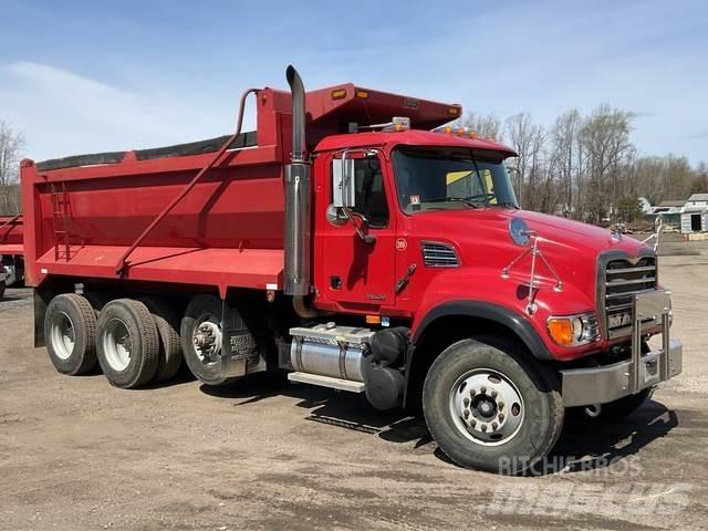 Mack CV713 Kipper