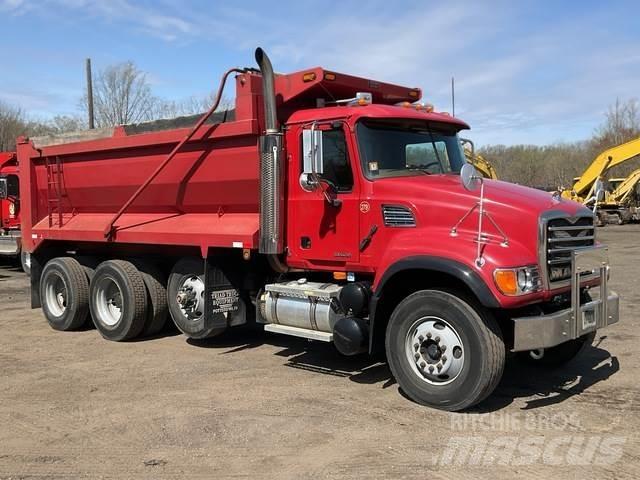 Mack CV713 Kipper