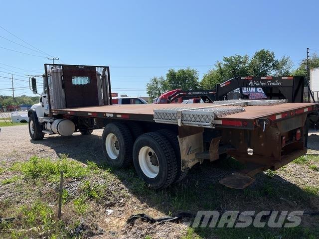 Mack CV713 Pritschenwagen/Pritschenwagen mit Seitenklappe