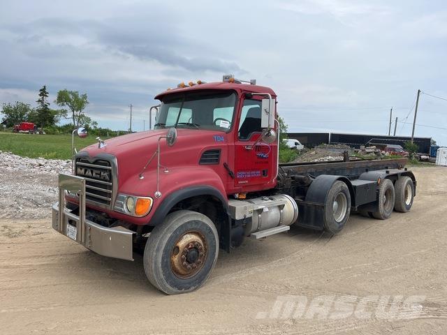 Mack CV713 Kipplader