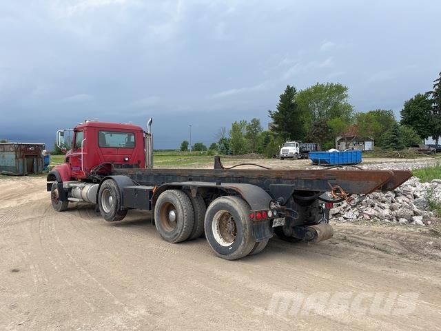 Mack CV713 Kipplader