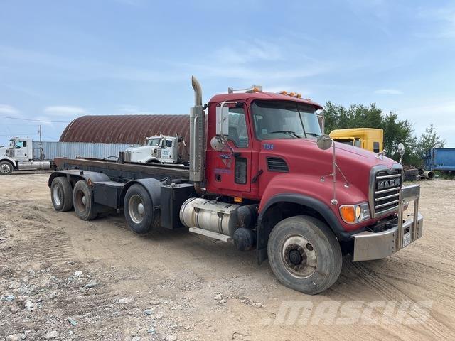 Mack CV713 Kipplader