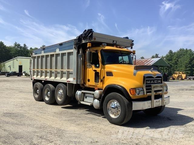 Mack CV713 Kipper