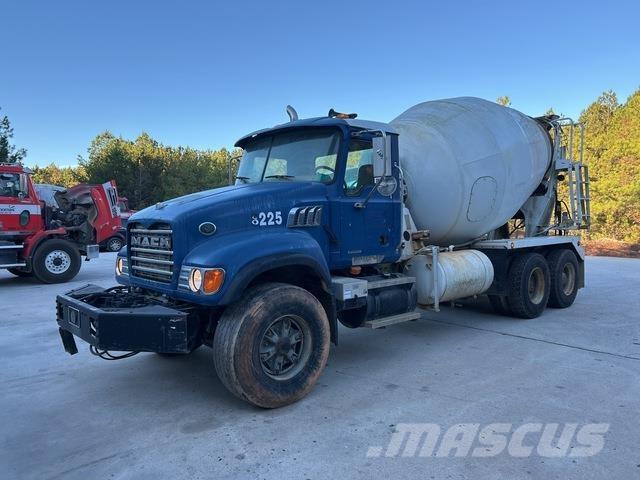 Mack CV713 Andere Fahrzeuge