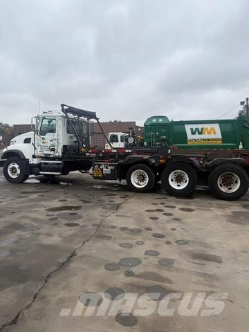 Mack CV713 Kipplader