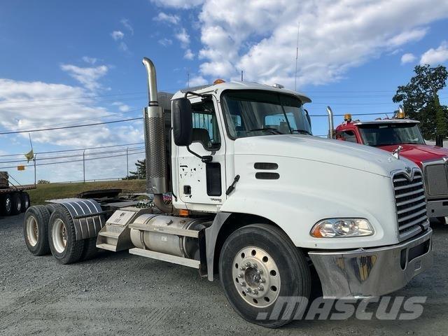 Mack CXN613 Sattelzugmaschinen