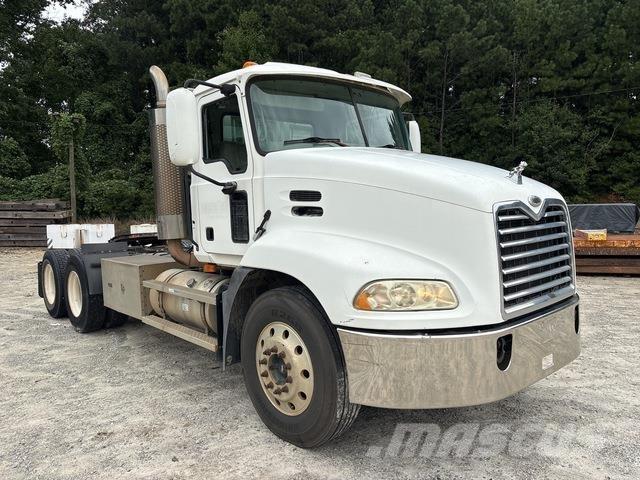 Mack CXN613 Sattelzugmaschinen