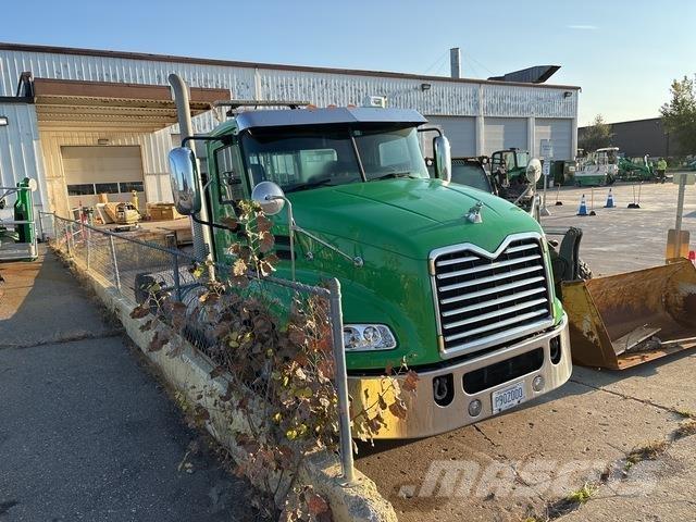 Mack CXU613 Sattelzugmaschinen