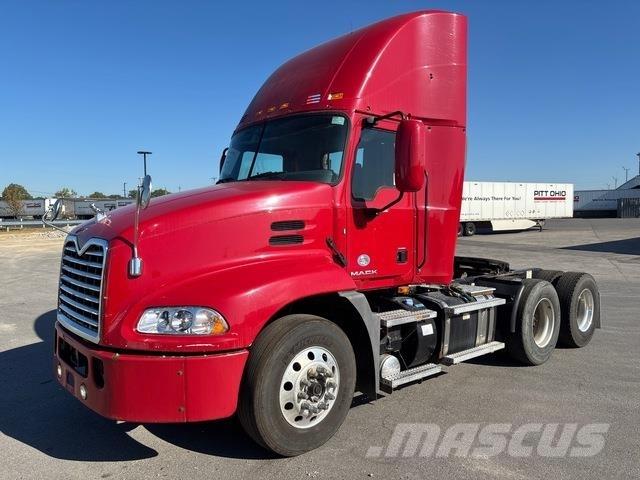 Mack CXU613 Sattelzugmaschinen