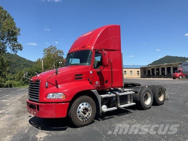 Mack CXU613 Sattelzugmaschinen